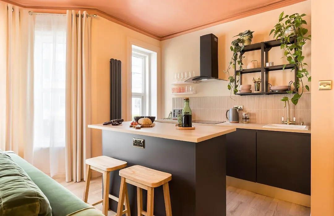 Stylish Central Apartment-1