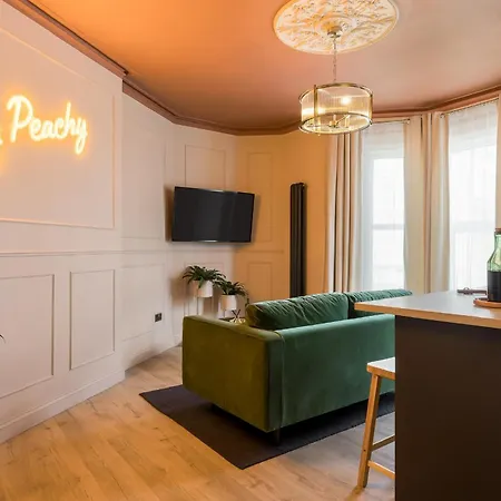 Stylish Central Apartment-3